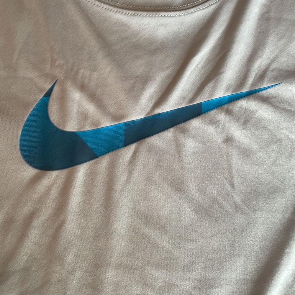 Dri Fit Tee 😊 - Picture 3 of 5